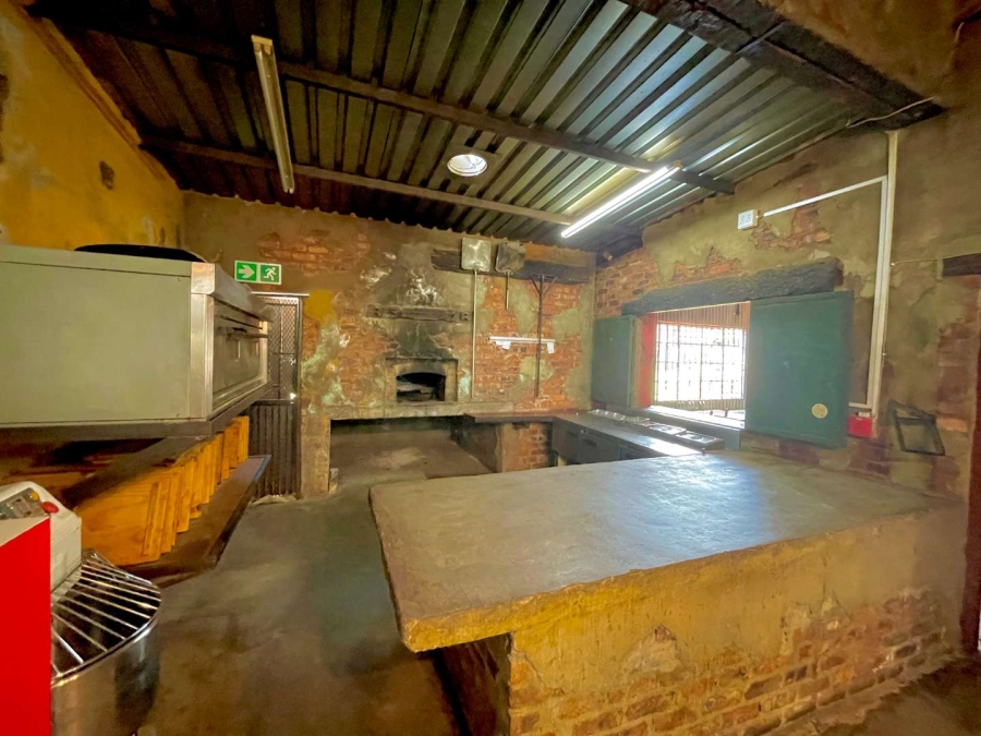 Commercial Property for Sale in Melodie North West
